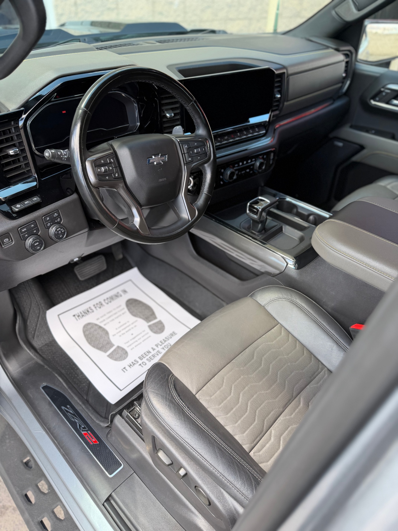 Silverado ZR2 interior.
